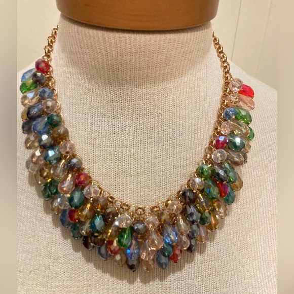 Briolette & round crystal multi color necklace - Picture 4 of 11